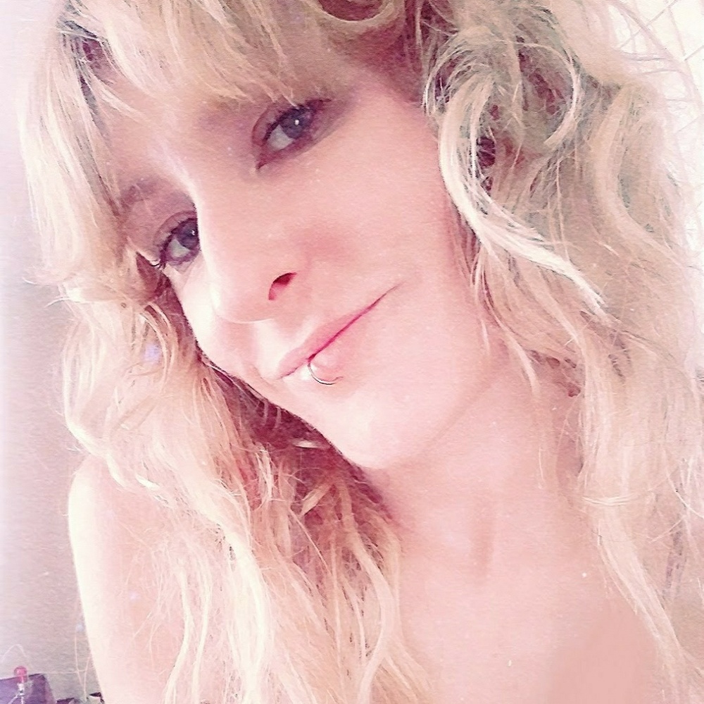 Meet your Posher, Carly